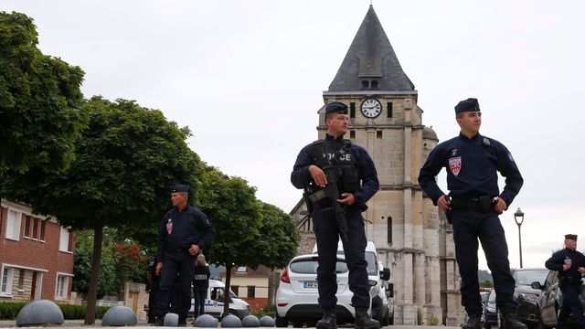 attentat-eglise-saint-etienne-du-rouvray_5644035.jpg